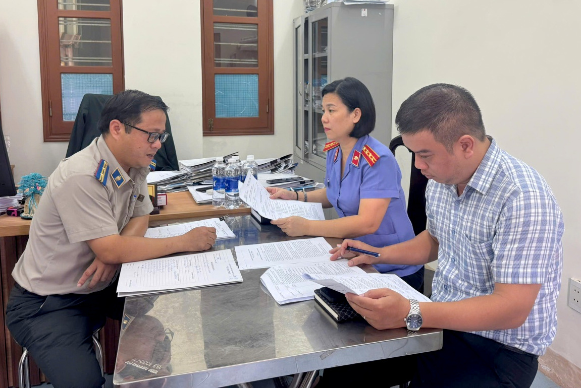 VKSND khu vực 3, TP Đà Nẵng kiểm sát chặt chẽ việc tiêu hủy vật chứng, sung công quỹ Nhà nước