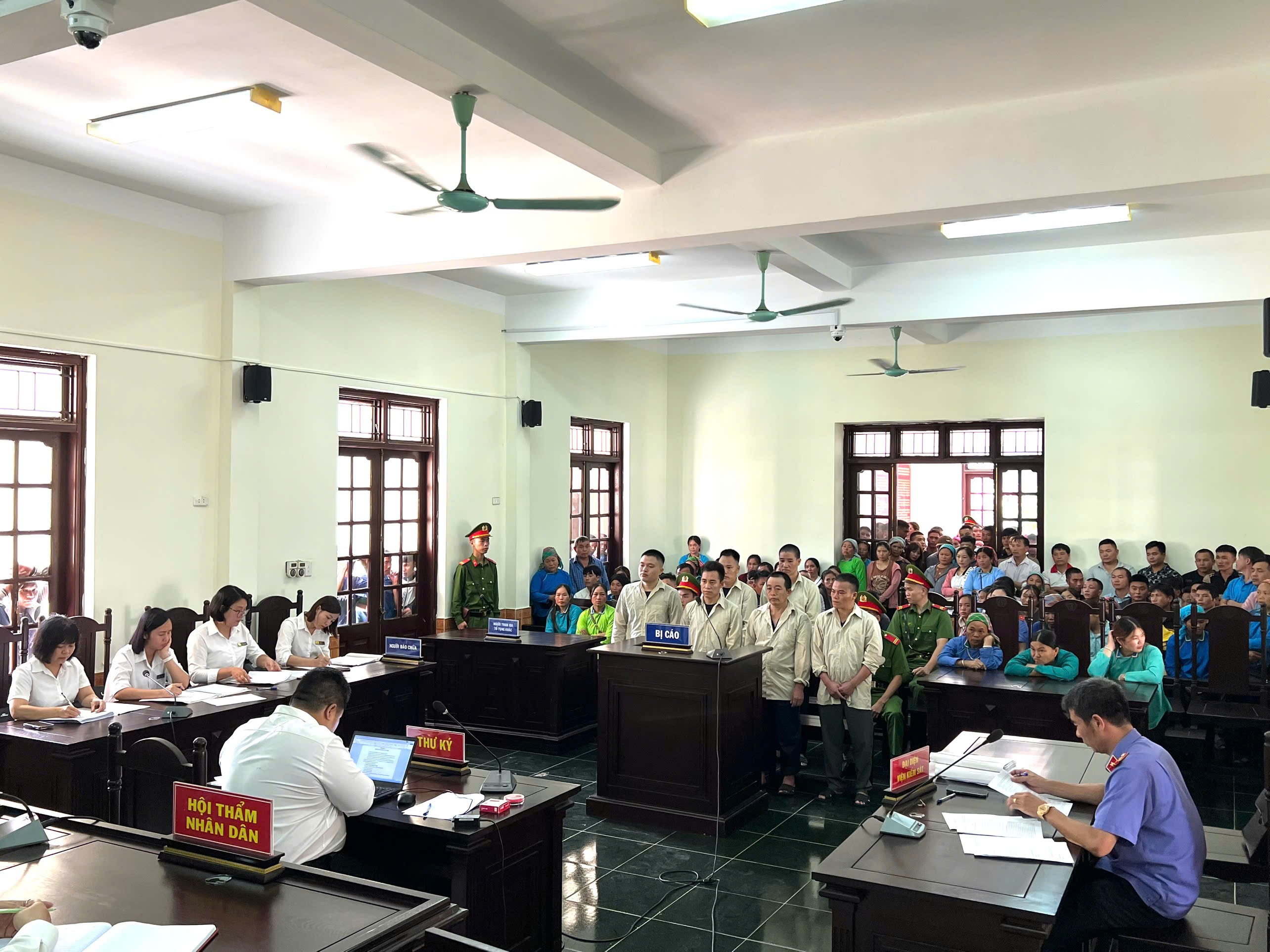 VKSND khu vực 9, tỉnh Lào Cai tổ chức phiên tòa hình sự rút kinh nghiệm