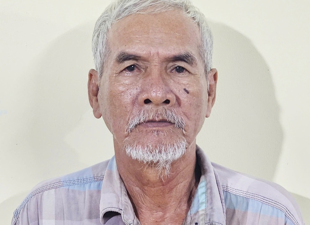 Bắt giam ông già 71 tuổi hiếp dâm trẻ em