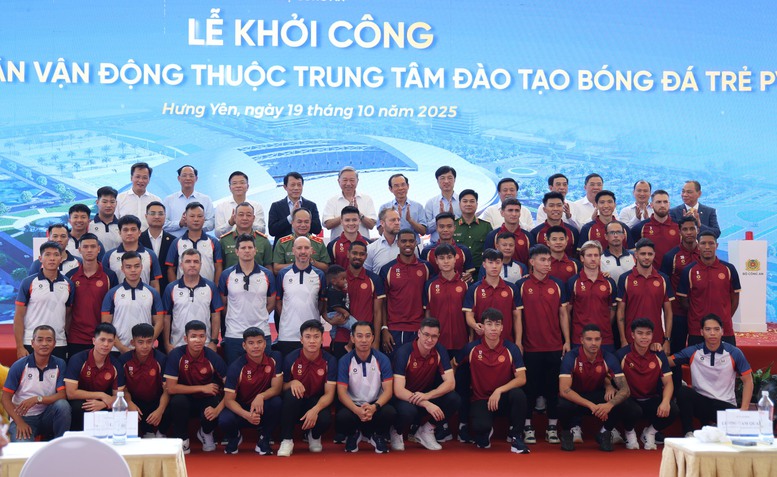 Tổng Bí thư Tô Lâm dự lễ khởi công xây dựng sân vận động tiên tiến hàng đầu thế giới