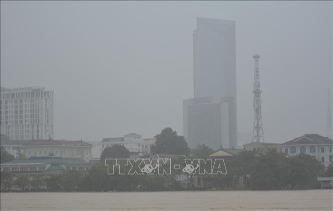 Đến đêm 30 10, mưa lớn tiếp tục diễn ra ở khu vực Hà Tĩnh - Đà Nẵng và phía Đông Quảng Ngãi