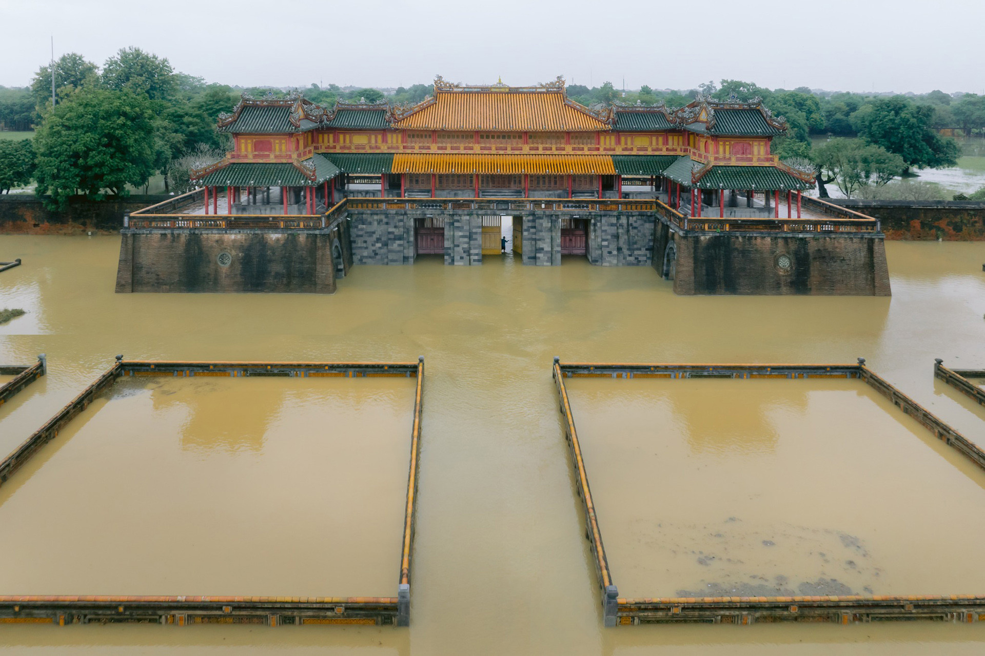 Hỗ trợ bổ sung 100 tỷ đồng cho TP Huế khắc phục thiệt hại do mưa lũ