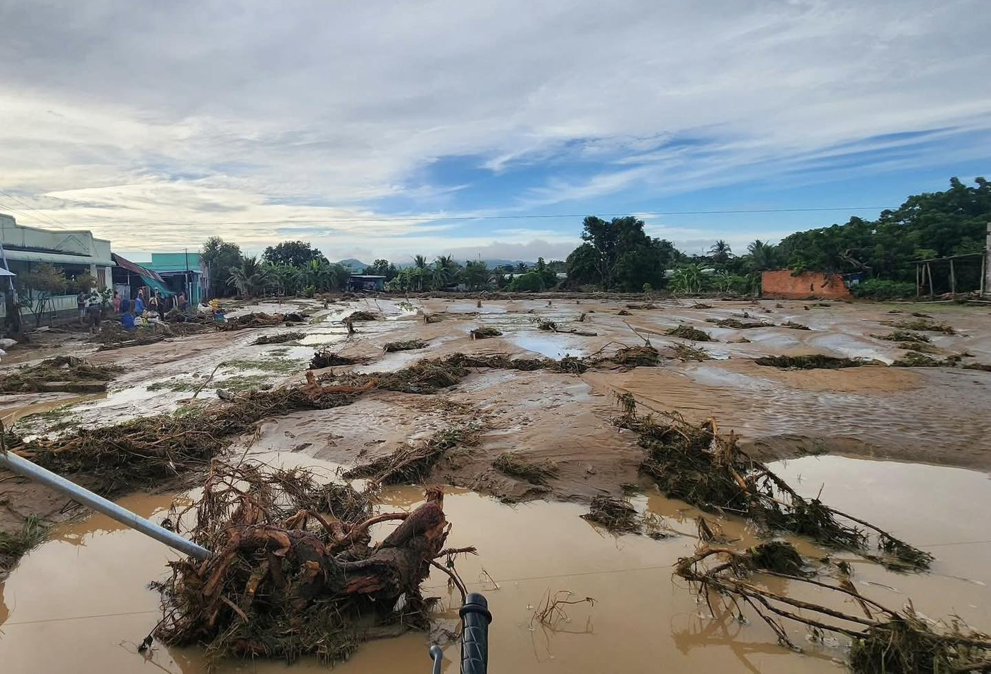 Yêu cầu rà soát, điều tra làm rõ vụ vỡ hồ chứa nước ở Tuy Phong, Lâm Đồng