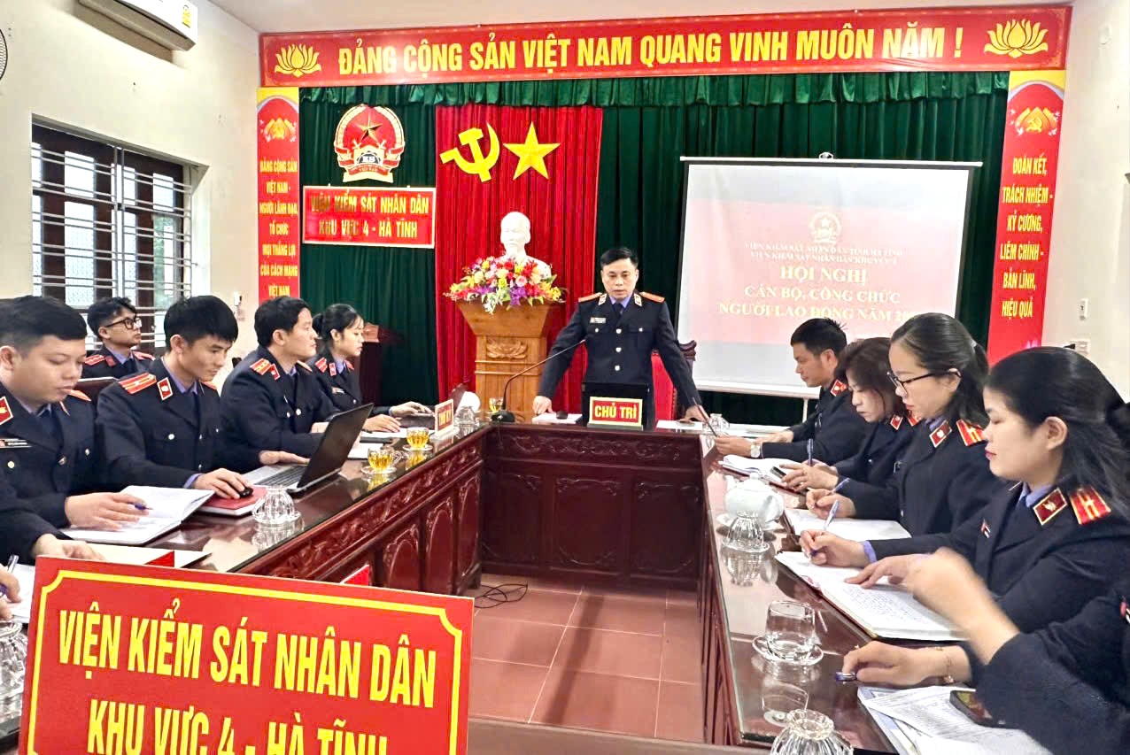 VKSND khu vực 4 - Hà Tĩnh tổ chức Hội nghị cán bộ, công chức và người lao động năm 2026