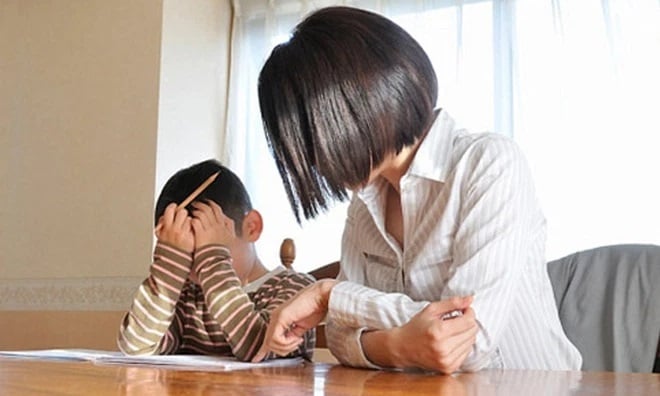 Bố mẹ ép con học tập quá sức sẽ bị phạt 10 triệu đồng