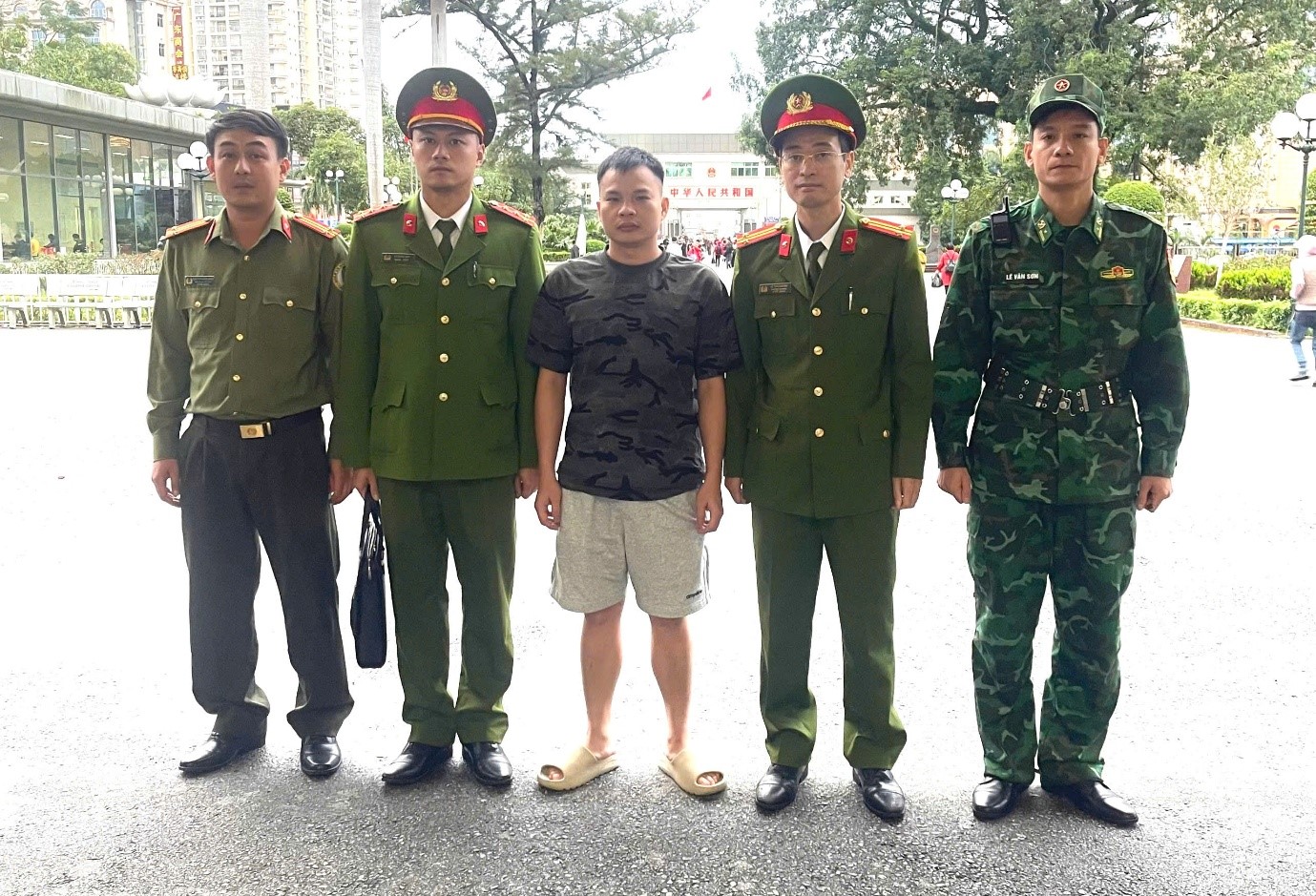 Trục xuất công dân Trung Quốc gây rối trật tự công cộng khỏi Việt Nam