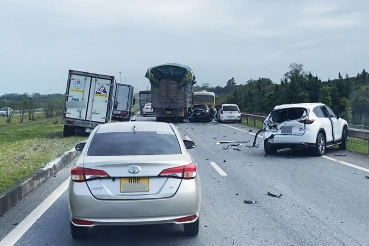 Tai nạn liên hoàn trên cao tốc Hà Nội - Thái Nguyên