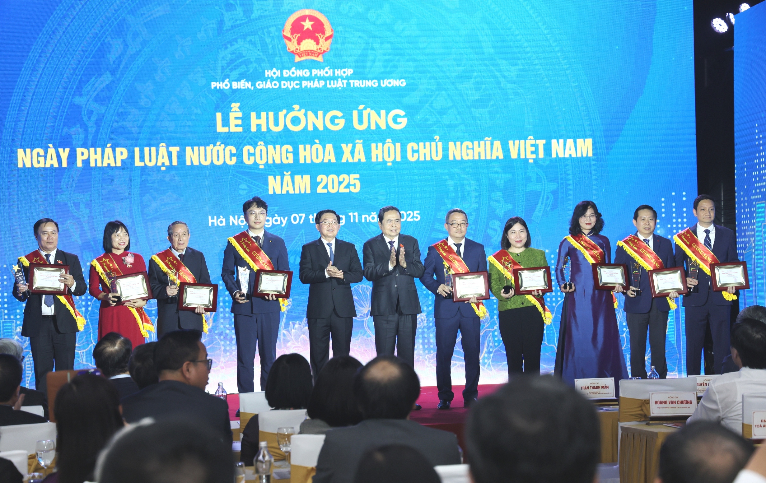 Xây dựng pháp luật - “đột phá của đột phá” trong phát triển đất nước