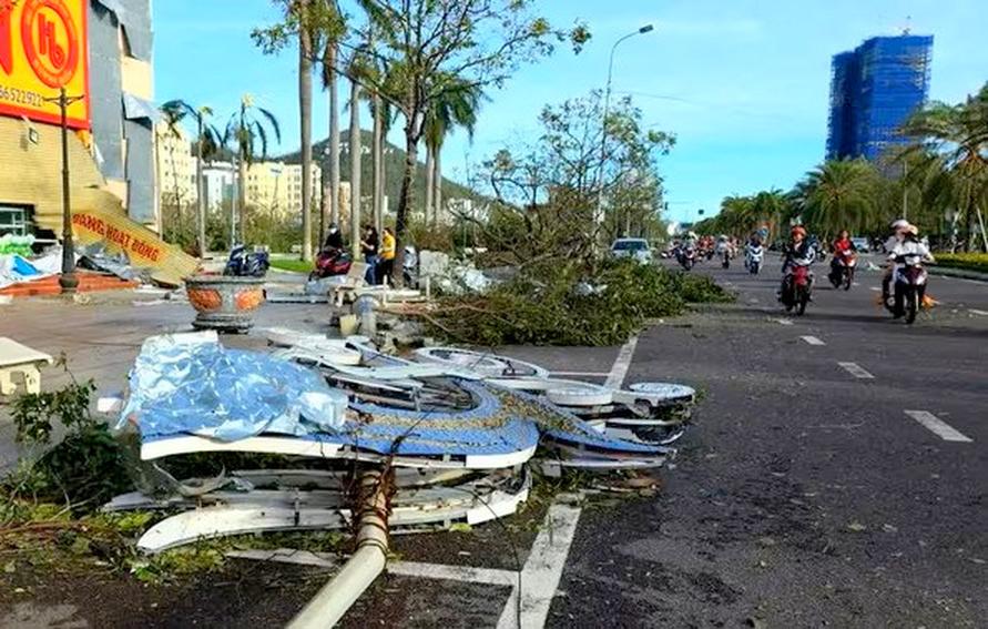 Khẩn trương khắc phục hậu quả bão số 13 tại các tỉnh miền Trung – Tây Nguyên