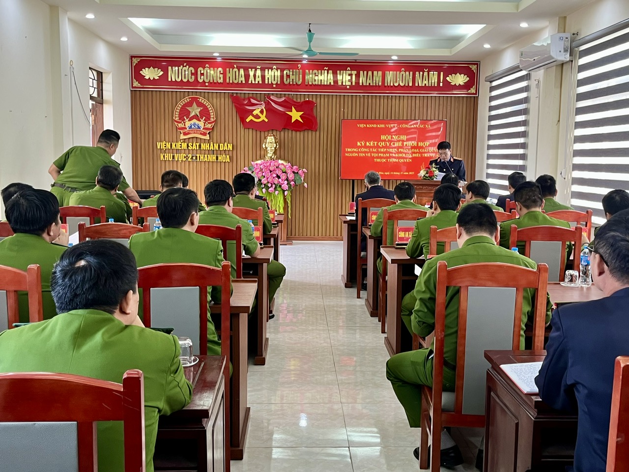 VKSND khu vực 2 - Thanh Hoá ký kết Quy chế phối hợp với Công an 14 xã