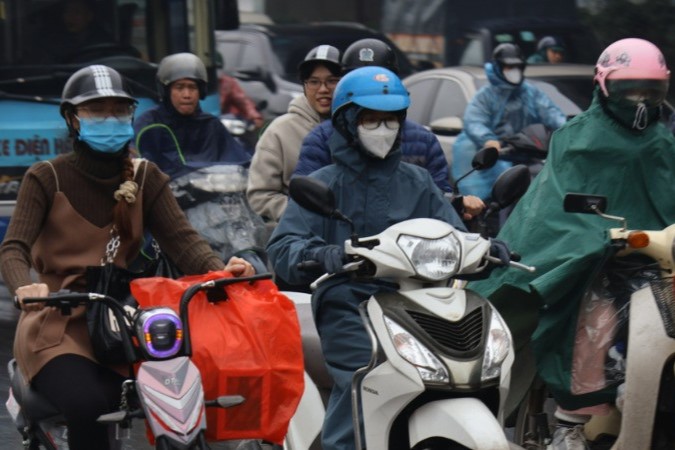 Miền Bắc nhiệt độ giảm sâu, Trung Bộ mưa lớn vẫn tiếp diễn