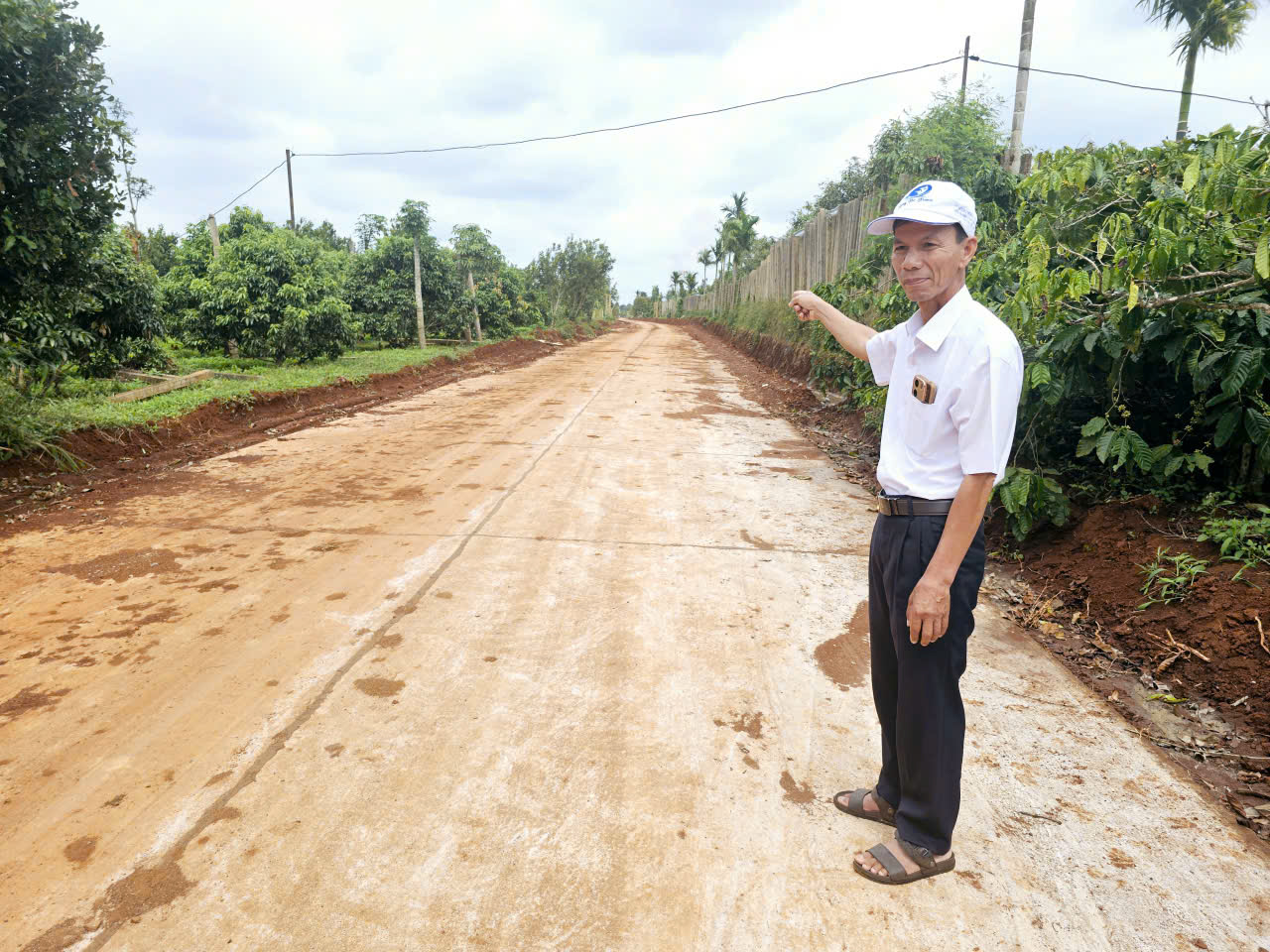 Dân góp sức, thôn, buôn đổi thay nhờ dấu ấn nông thôn mới ở xã Krông Năng Đắk Lắk