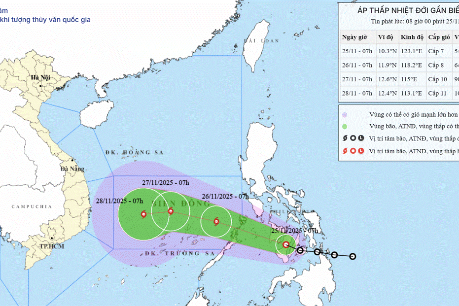 Áp thấp nhiệt đới có khả năng mạnh lên thành bão, hướng về Biển Đông