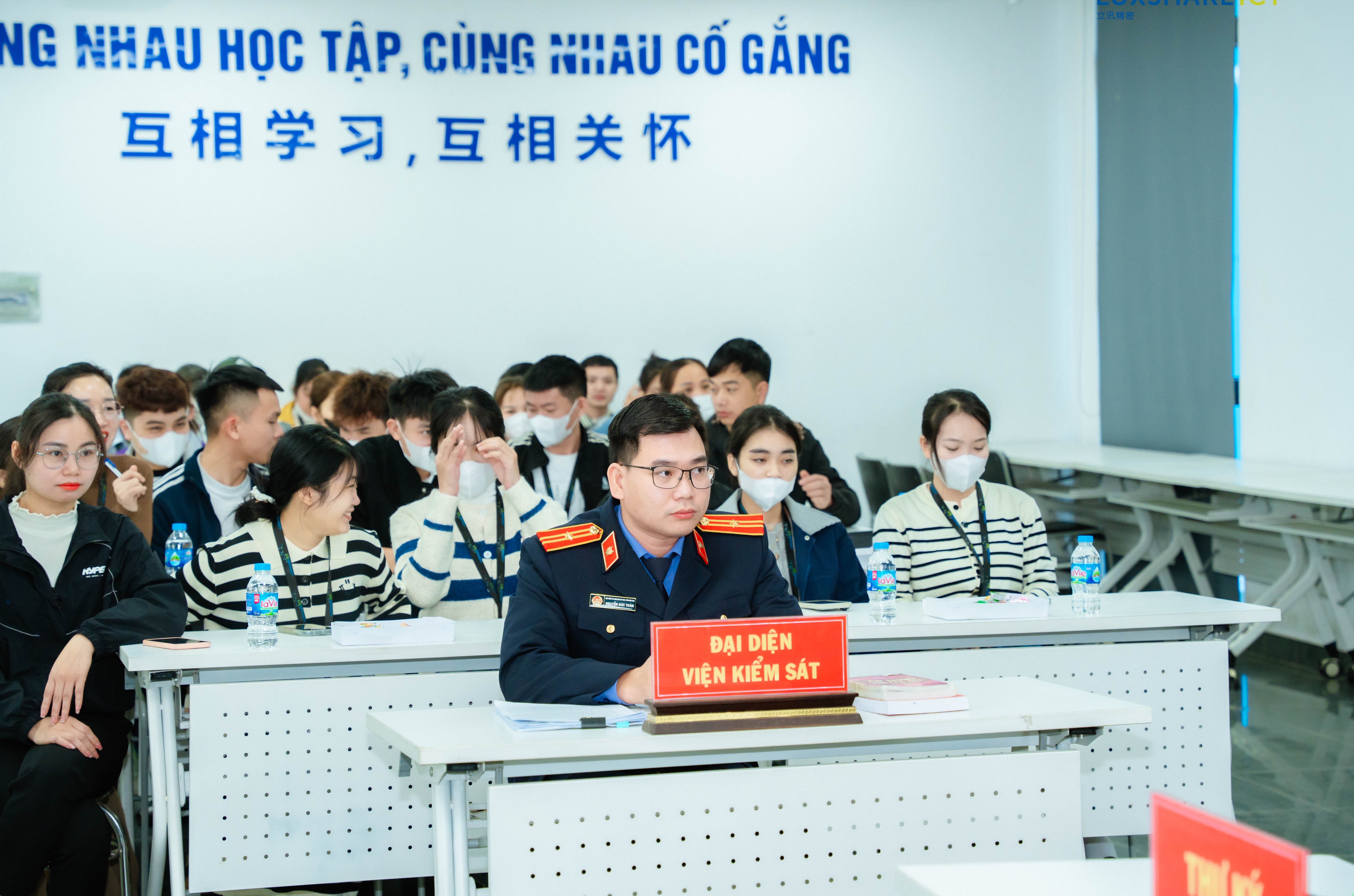 Chi đoàn VKSND khu vực 2, tỉnh Bắc Ninh phối hợp tổ chức phiên tòa giả định tuyên truyền pháp luật