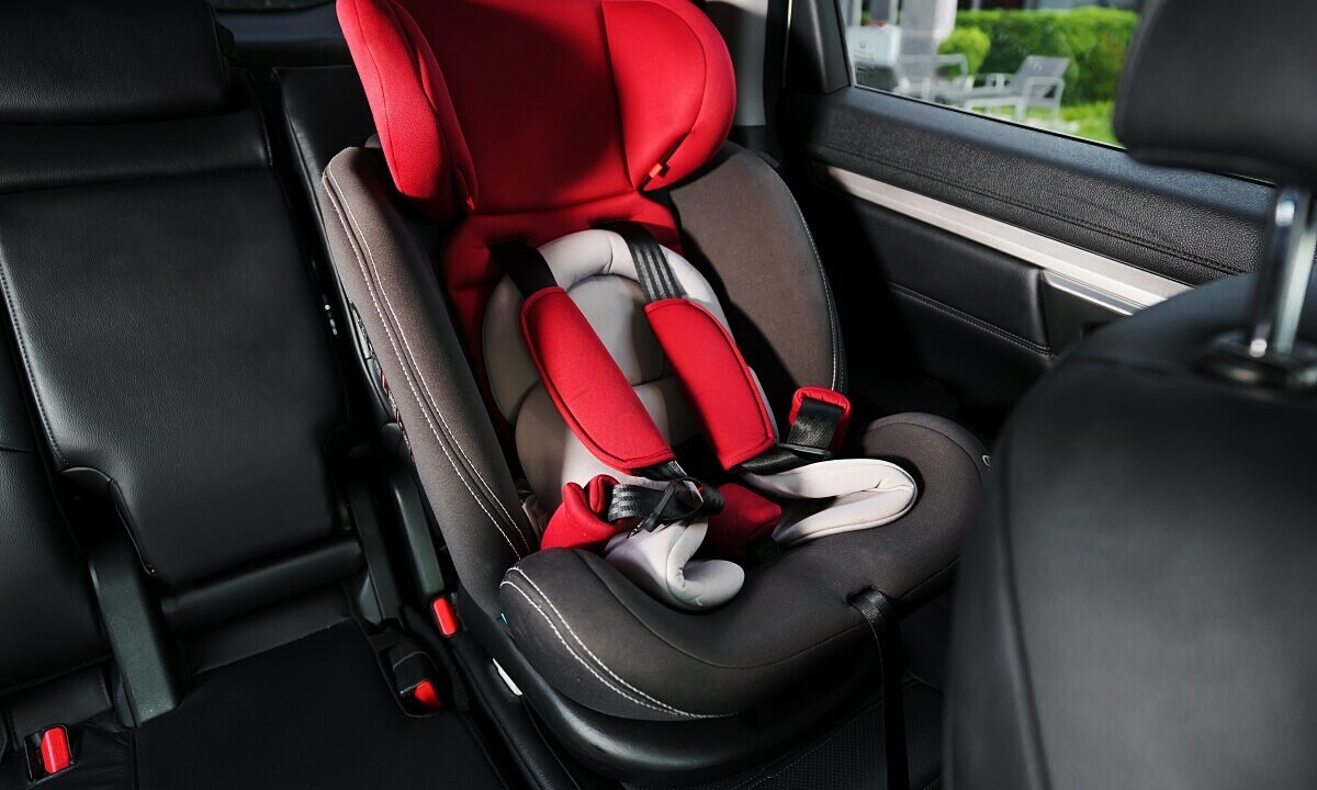 Quy định mới về ghế trẻ em trên ô tô được áp dụng từ ngày 1 1 2026