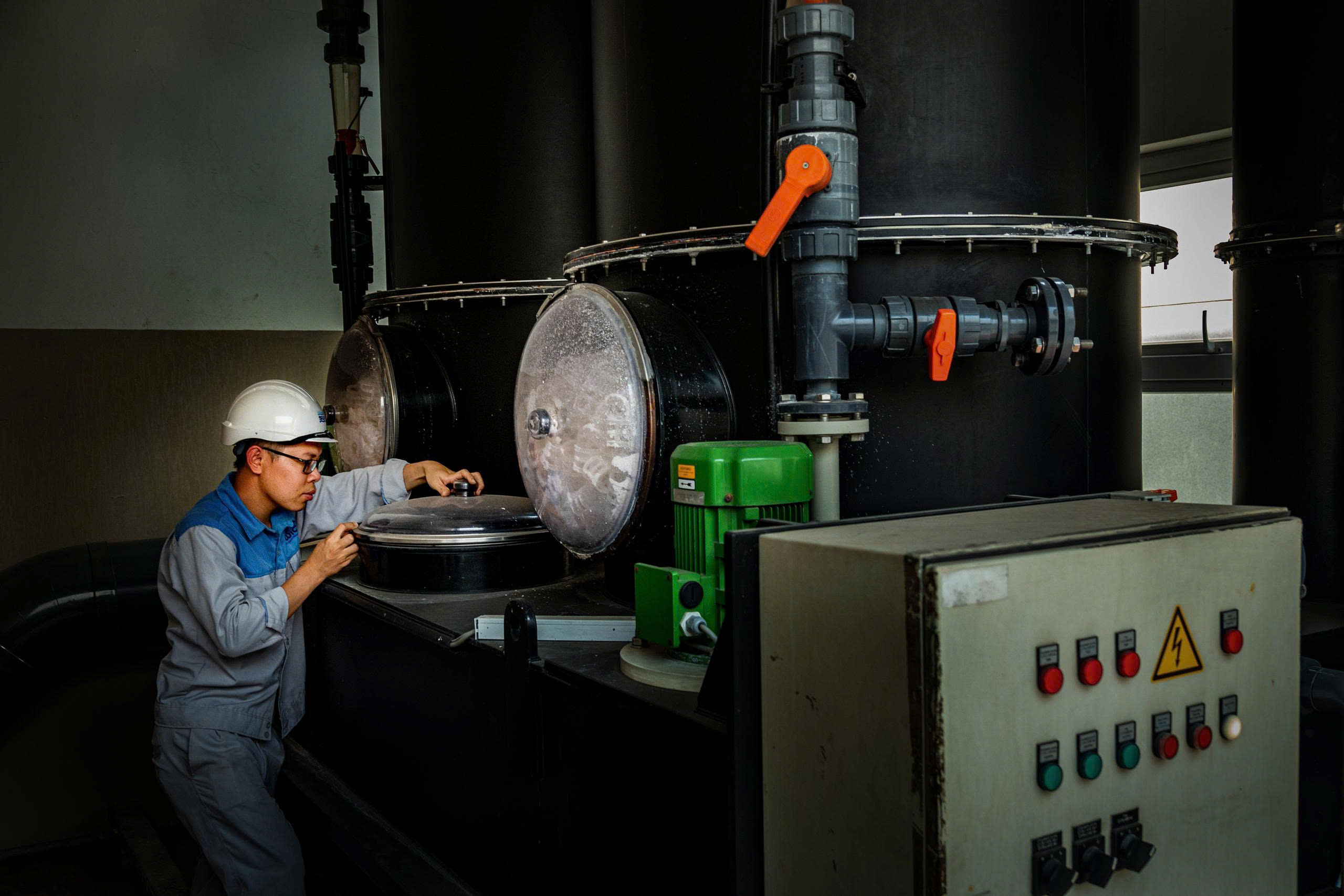 Những người “gác cổng” cho dòng nước sạch