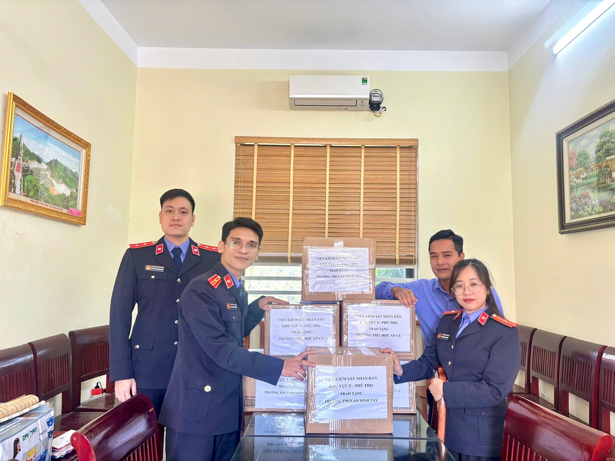 VKSND khu vực 5, Phú Thọ chung tay ủng hộ học sinh vùng lũ