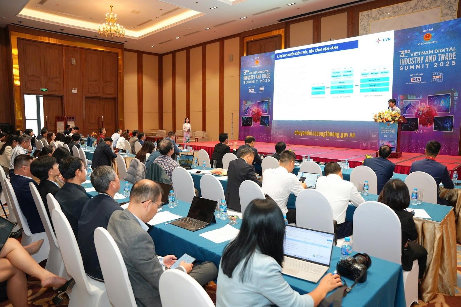 Chuyển đổi kép trong sản xuất công nghiệp và năng lượng