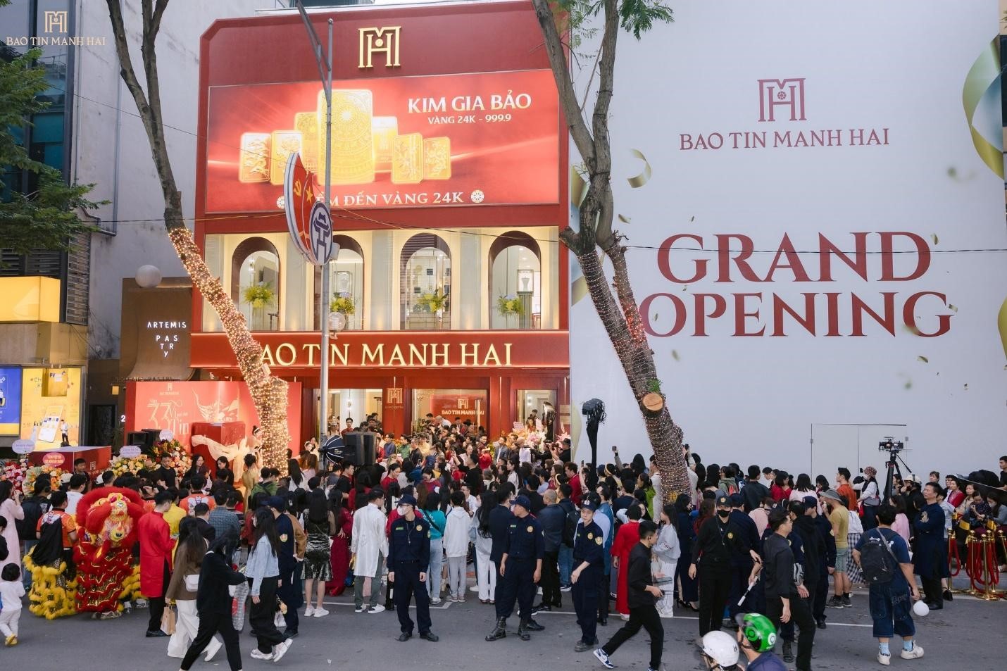 Thu nhập 10 triệu vẫn có thể tích lũy với Tiểu Kim Cát 0 1 chỉ của Bảo Tín Mạnh Hải