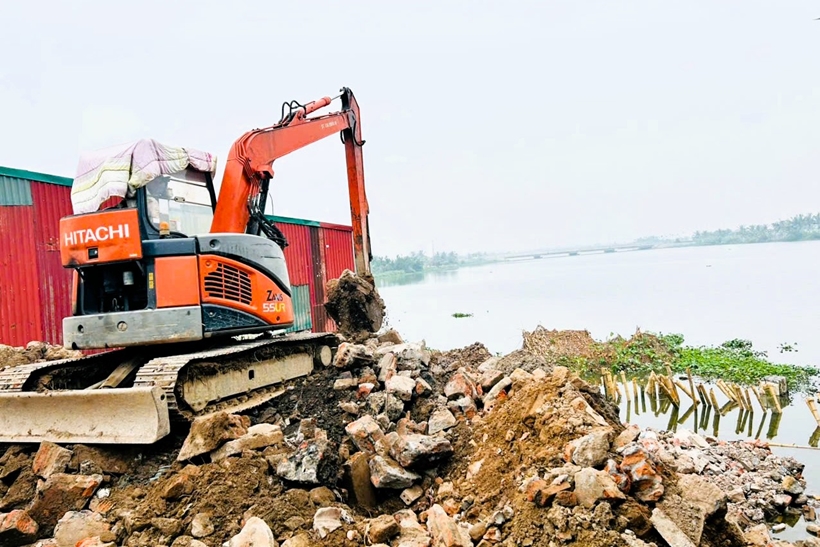 Chủ tịch UBND xã, phường, đặc khu chịu trách nhiệm, nếu để phát sinh vi phạm đất đai