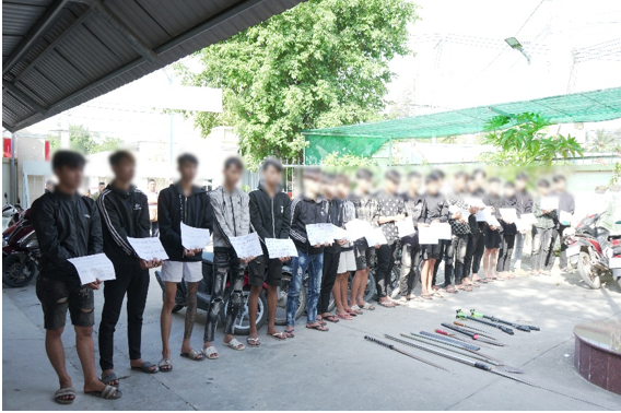 Ngăn chặn nhóm thanh thiếu niên mang theo hung khí “gây rối trật tự công cộng”
