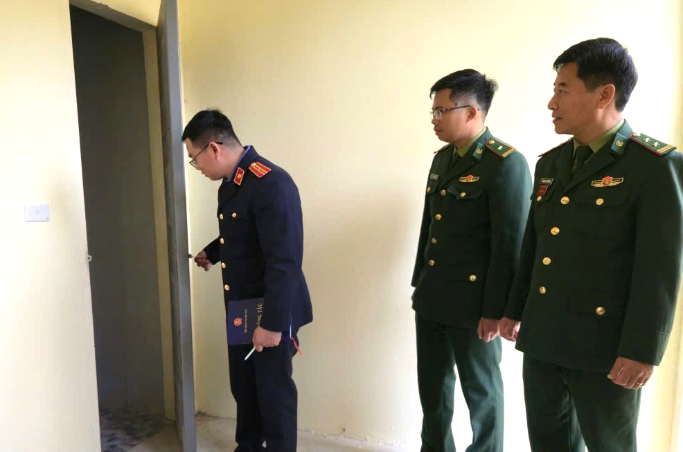 VKSND khu vực 3, tỉnh Sơn La trực tiếp kiểm sát tại Đồn Biên phòng Nậm Lạnh