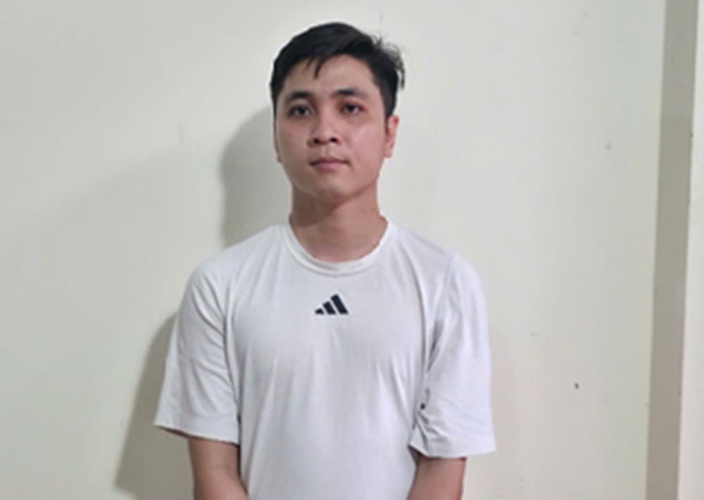 Lừa đảo chiếm đoạt 1,1 tỉ đồng, một nhân viên ngân hàng bị bắt giam