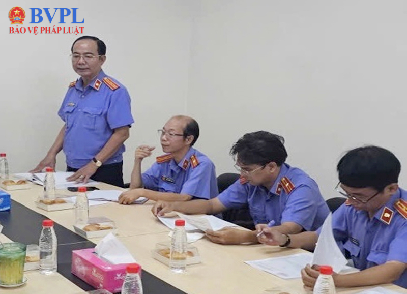 VKSND Khu vực 3 TP Hồ Chí Minh kiểm sát thi hành án hình sự tại UBND phường