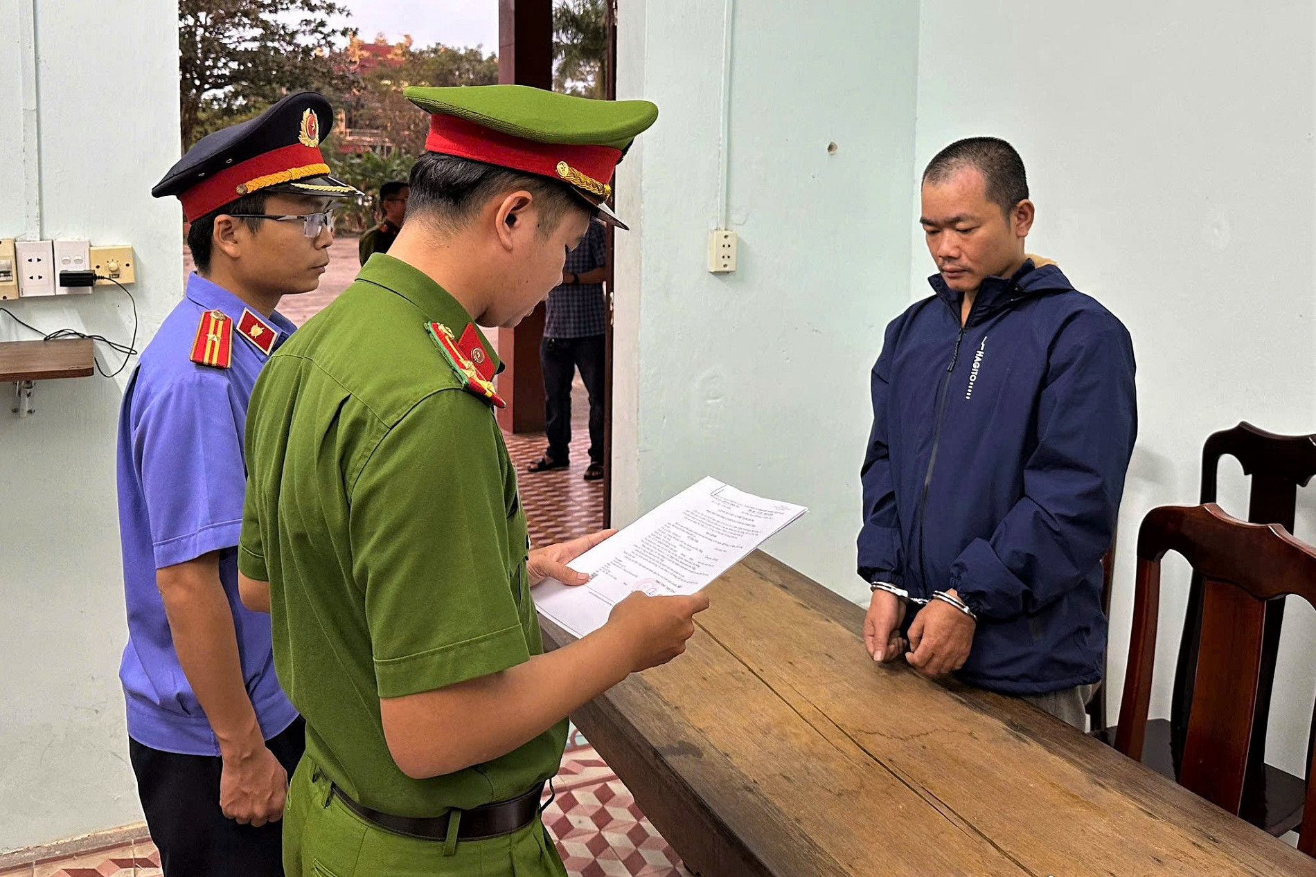 Mâu thuẫn hôn nhân, chồng sát hại vợ rồi tự tử bất thành