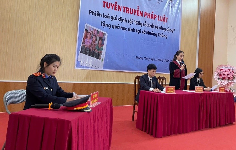 Chi đoàn VKSND khu vực 12, tỉnh Phú Thọ phối hợp tổ chức phiên toà giả định tuyên truyền pháp luật