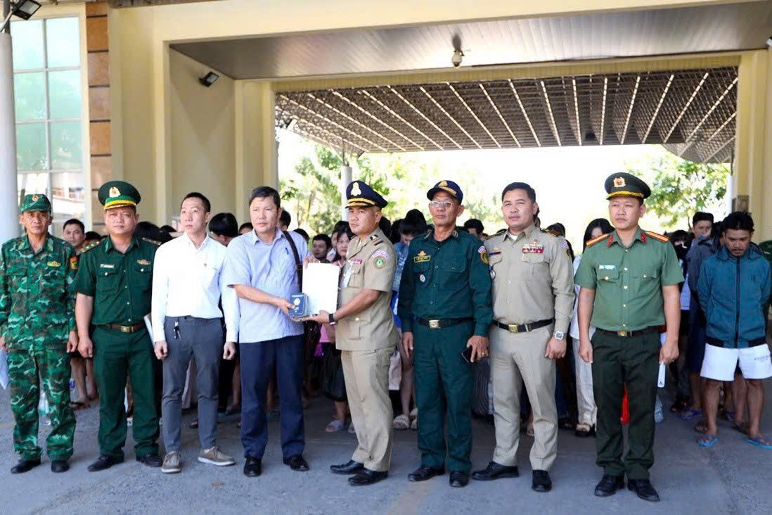 Tây Ninh xử phạt 31 trường hợp vượt biên trái phép sang Campuchia