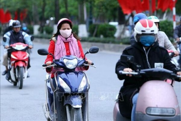 Bắc Bộ trời se lạnh, Nam Bộ có mưa to