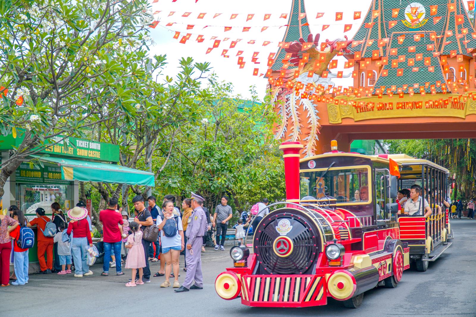 Nhiều điểm vui chơi tại TP Hồ Chí Minh tăng ưu đãi dịp Tết Dương lịch