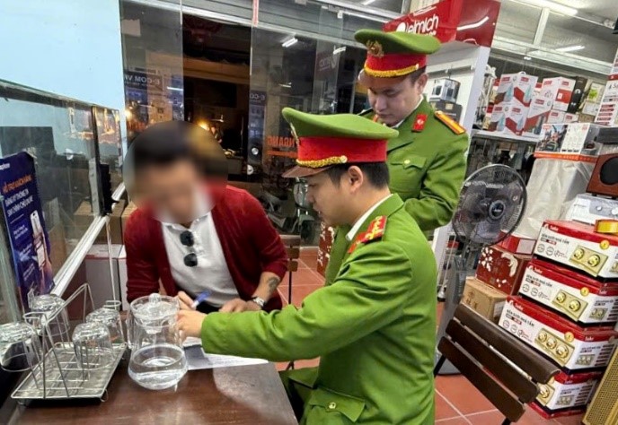 Xử lý cơ sở kinh doanh pháo hoa trái phép