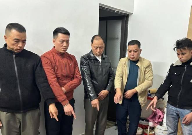 Phê chuẩn khởi tố 5 đối tượng đánh bạc bằng hình thức đánh sâm