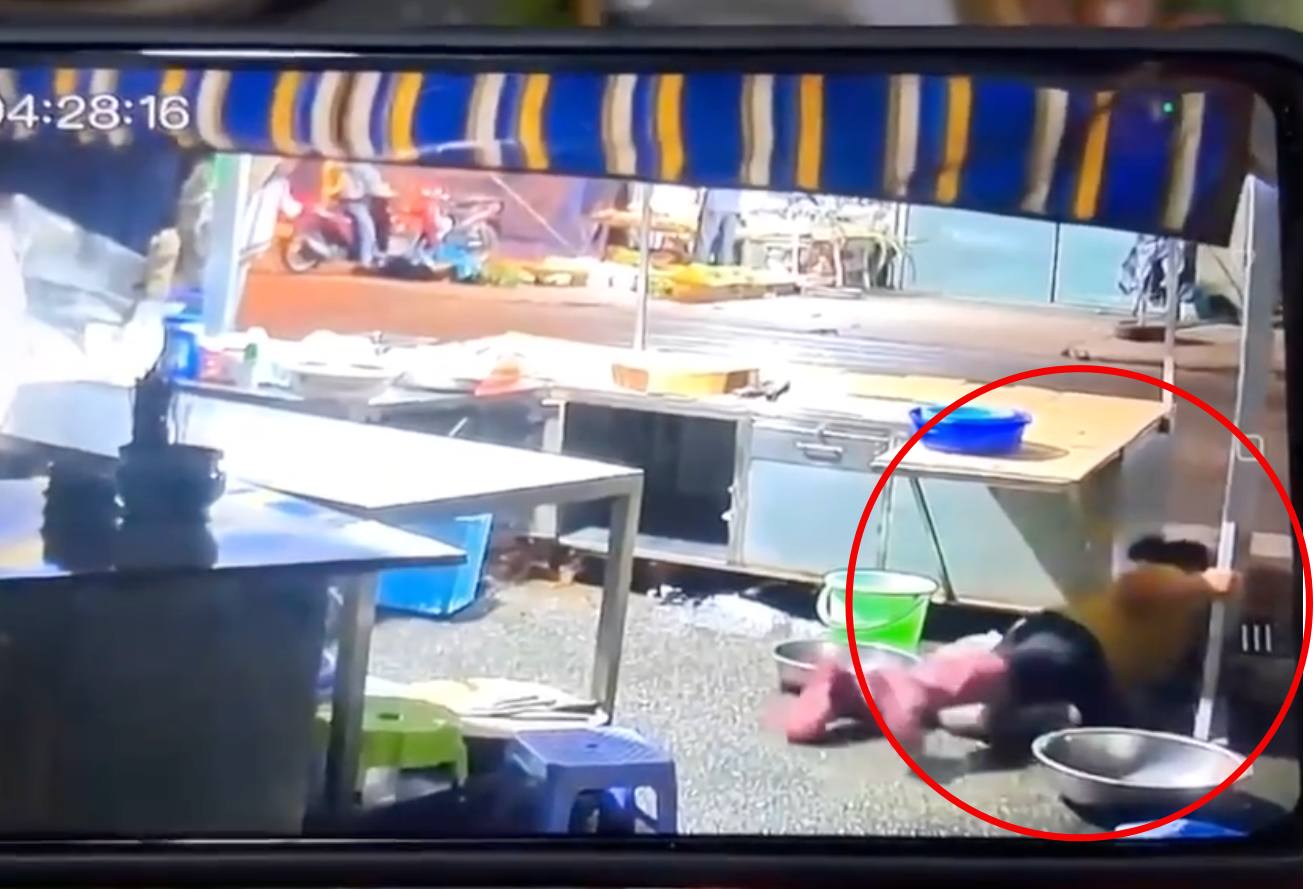 Người phụ nữ tử vong tại sạp hàng nghi do điện giật