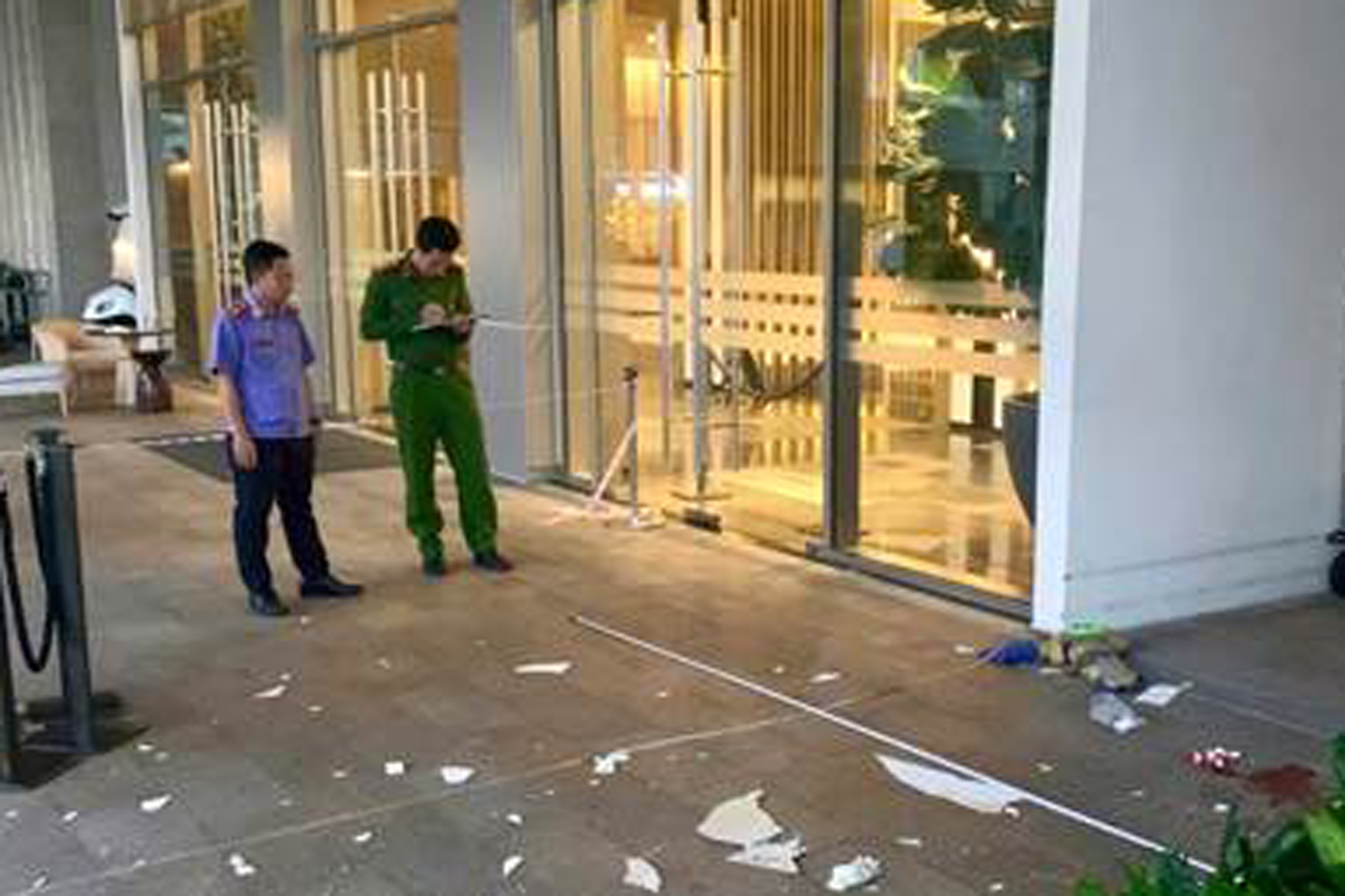 Kiểm sát khám nghiệm hiện trường vụ người nước ngoài tử vong tại khách sạn