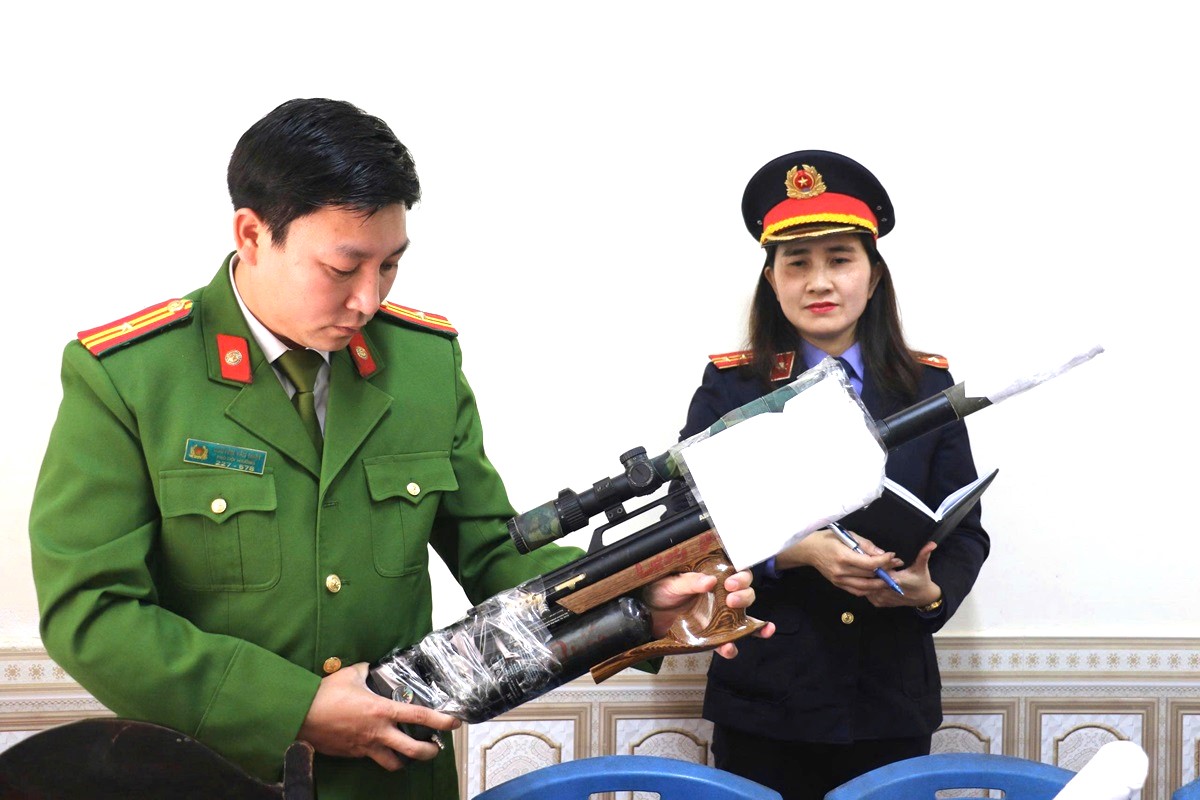 Triệt phá đường dây mua bán, chế tạo vũ khí đặc biệt lớn