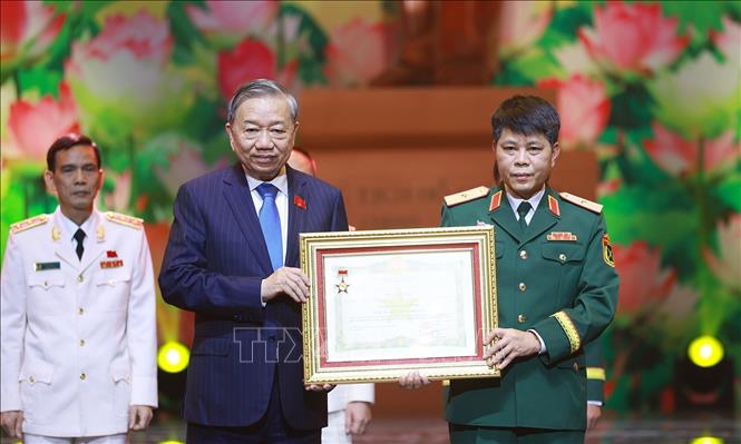 Tổng Bí thư Tô Lâm Các điển hình tiên tiến tiếp tục giữ vững ngọn lửa nhiệt huyết, là hạt nhân lan tỏa