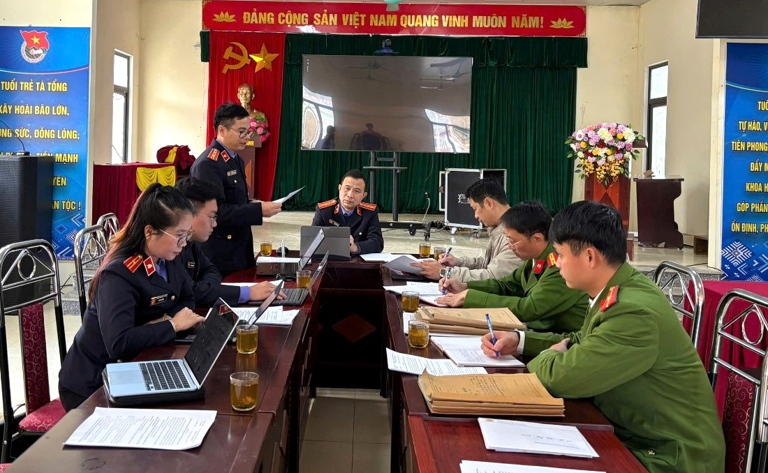 VKSND khu vực 4, tỉnh Lai Châu kiểm sát trực tiếp tại Công an xã Tà Tổng