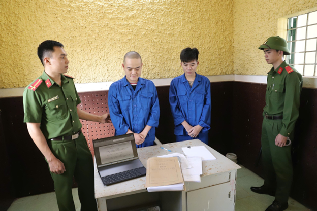 Triệt phá nhóm đối tượng lừa đảo trên không gian mạng, chiếm đoạt hơn 10 tỉ đồng