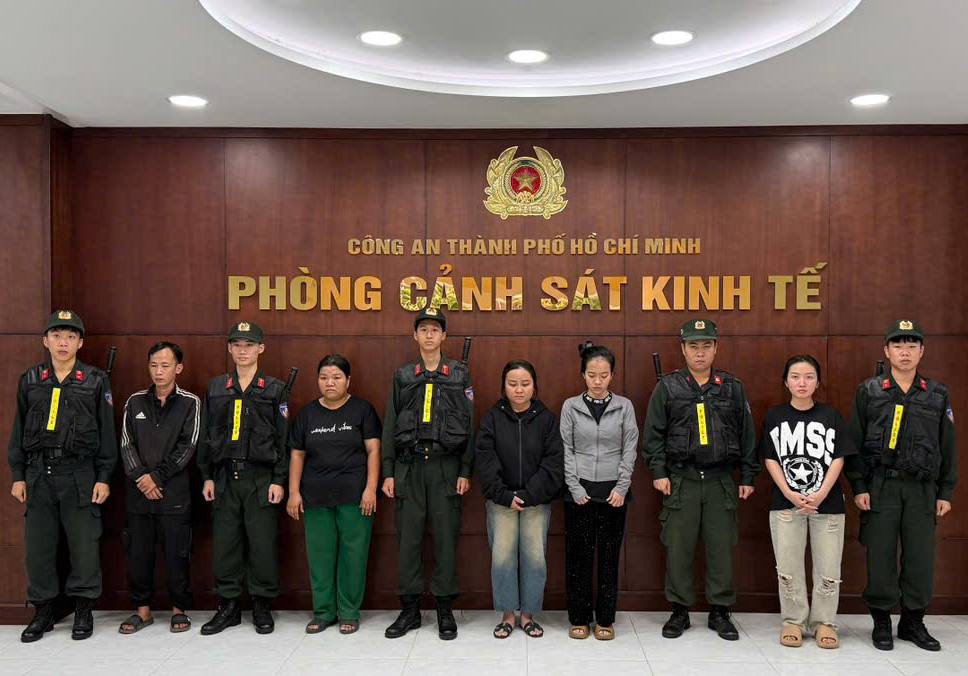 Bắt tạm giam 5 bị can sản xuất, buôn bán hàng giả là thuốc chữa bệnh