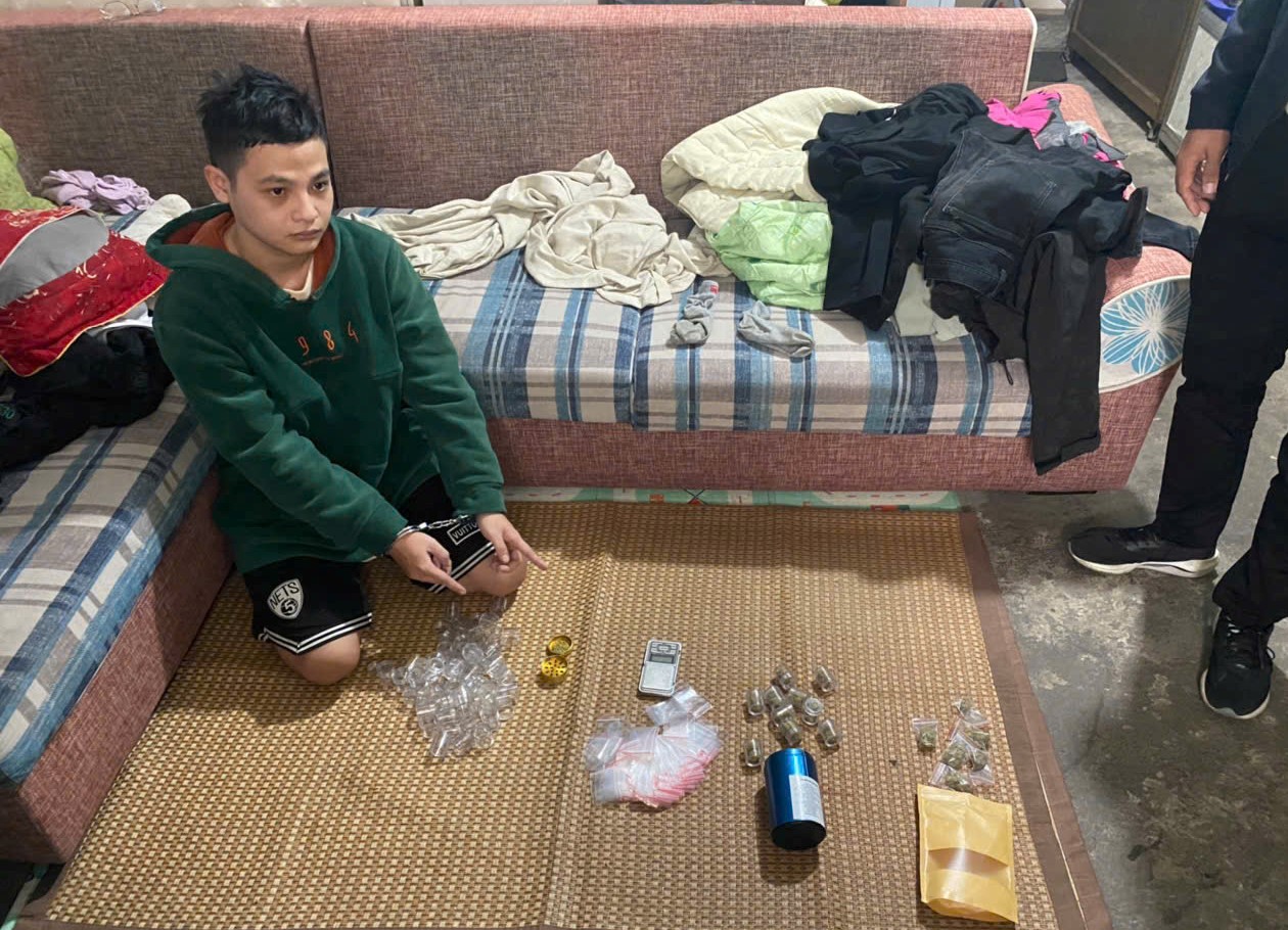 Khởi tố 4 đối tượng liên quan đến ma túy, thu giữ cần sa và tang vật phân chia, đóng gói