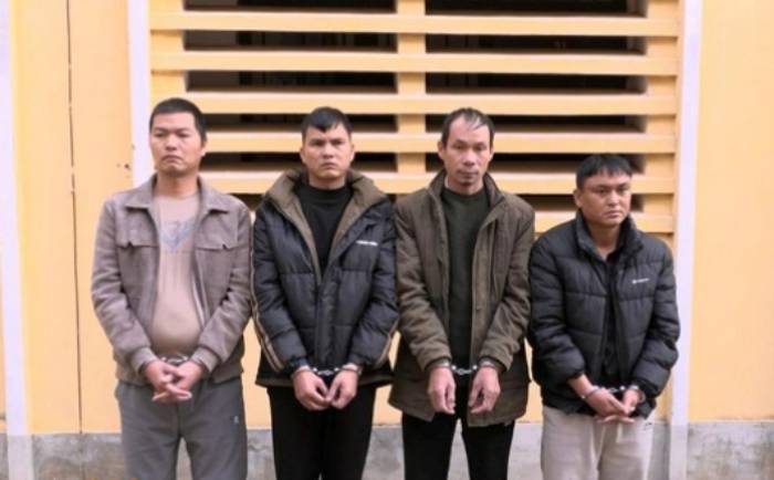 Phê chuẩn khởi tố 4 đối tượng vận chuyển pháo trái phép