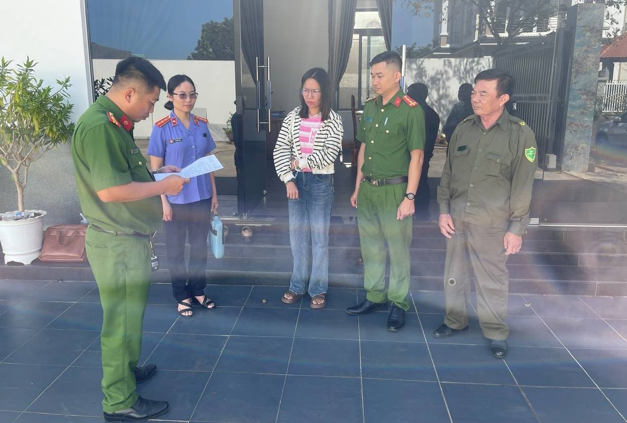 Khởi tố nữ nhân viên tham ô hơn 15 tấn điều của công ty