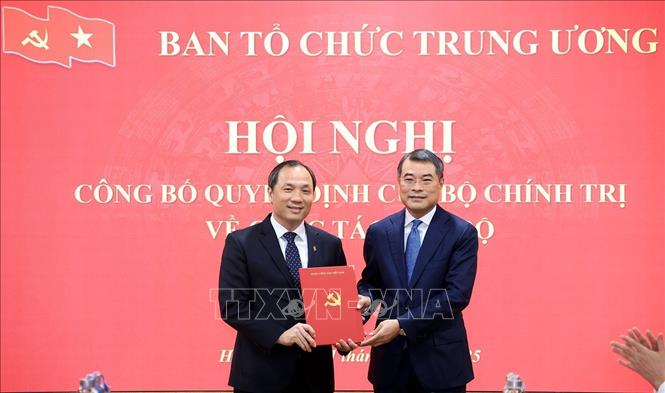 Đồng chí Hoàng Trung Dũng giữ chức Phó Trưởng Ban Tổ chức Trung ương