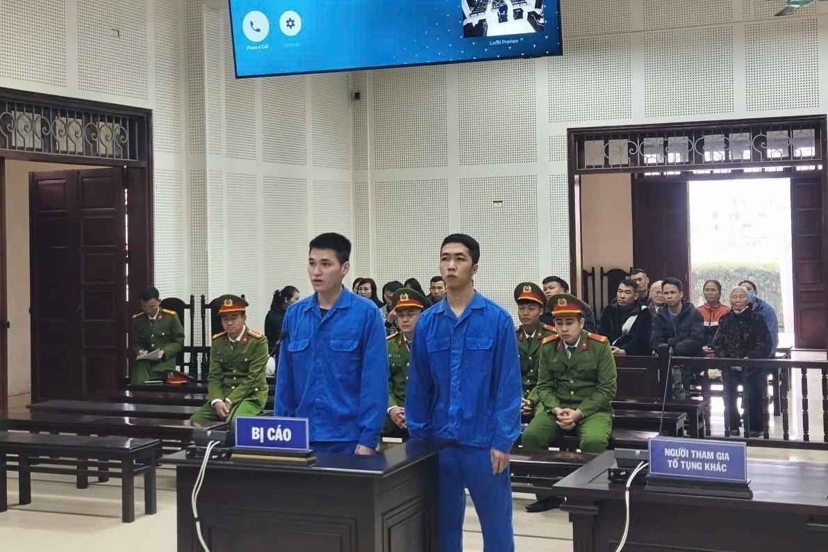 Đưa 26 người nước ngoài nhập cảnh trái phép qua biên giới, 2 bị cáo lĩnh án