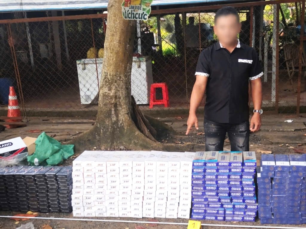 Bắt quả tang 3 vụ vận chuyển, thu giữ hơn 5 000 bao thuốc lá điếu nhập lậu