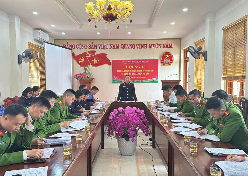 VKSND Khu vực 7, tỉnh Hưng Yên chủ trì Hội nghị giao ban với Công an 20 xã trên địa bàn