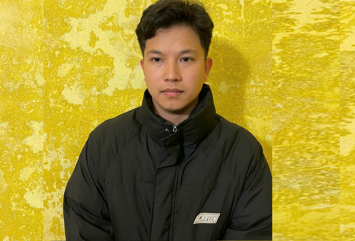 Tạm giữ đối tượng cầm đầu đường dây bán giấy khám sức khỏe giả qua Facebook, Zalo